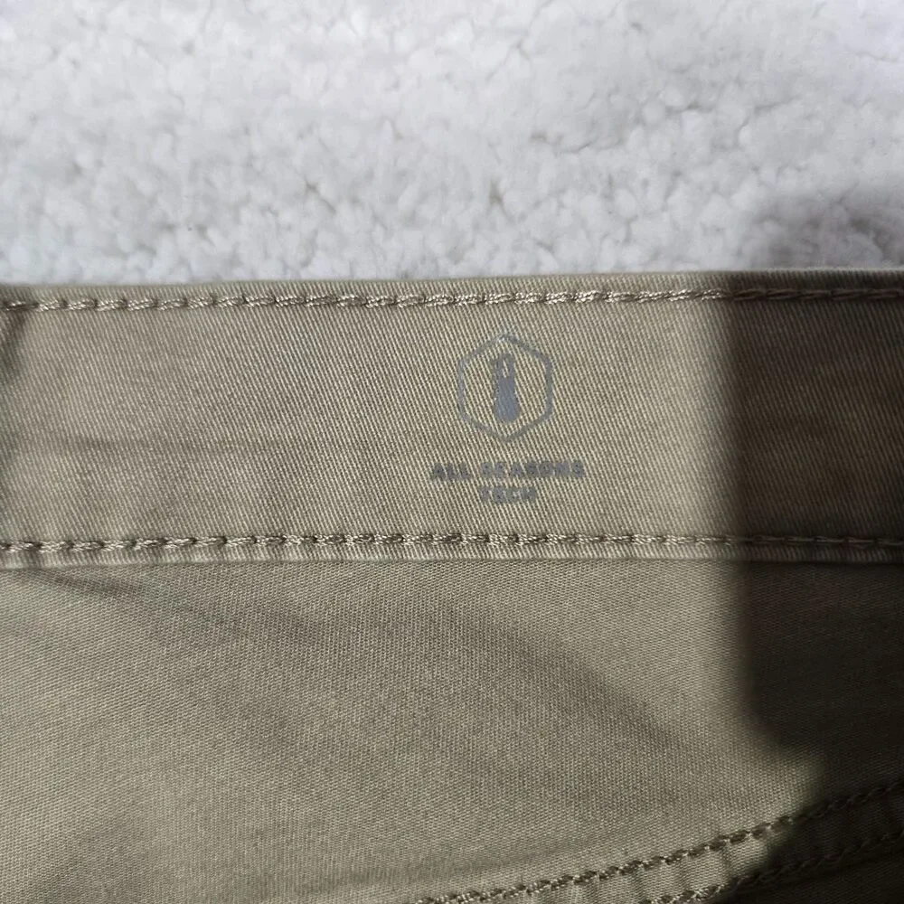 Levi's Performance 541 Athletic Taper Tech Pants Mens 30x34 ( Actual 30x32 )